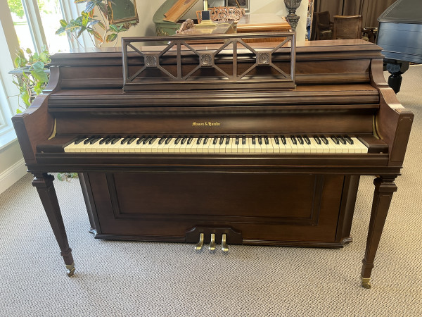 1977 Mason & Hamlin console piano - Upright - Console Pianos